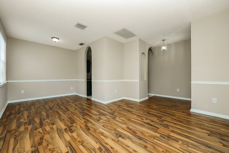 2,355/Mo, 5100 Windingbrook Trl Wesley Chapel, FL 33544 Living Room View 2