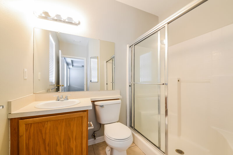 2,250/Mo, 12702 Adventure Dr Riverview, FL 33579 Main Bathroom View