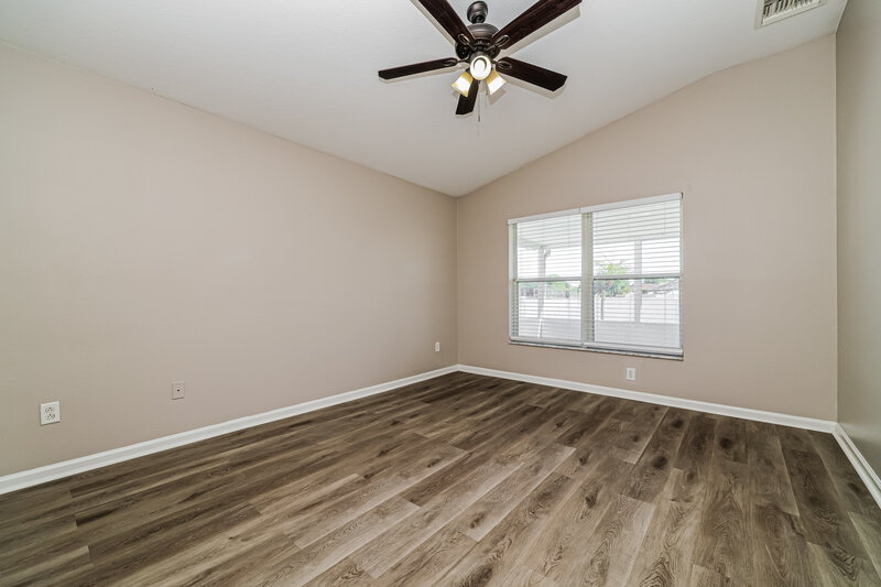 2,310/Mo, 12813 Early Run Ln Riverview, FL 33578 Main Bedroom View