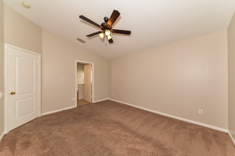 2,250/Mo, 12813 Early Run Ln Riverview, FL 33578 Main Bedroom View 2