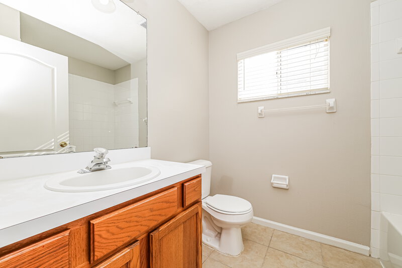 2,310/Mo, 12813 Early Run Ln Riverview, FL 33578 Bathroom View
