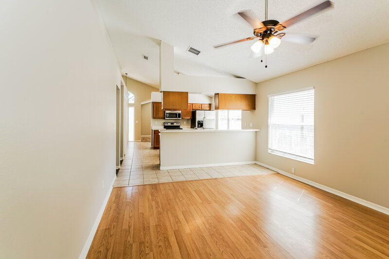 2,295/Mo, 2302 Kenwick Dr Valrico, FL 33596 Living Room View 3