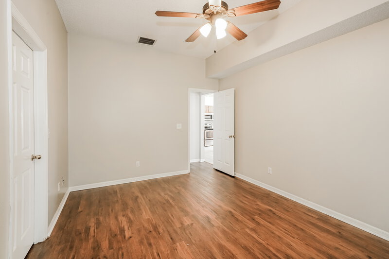 2,295/Mo, 2302 Kenwick Dr Valrico, FL 33596 Main Bedroom View 2