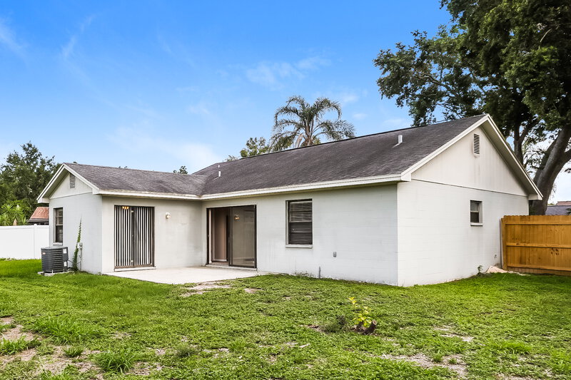 1,945/Mo, 10818 Peppersong Dr Riverview, FL 33578 Rear View