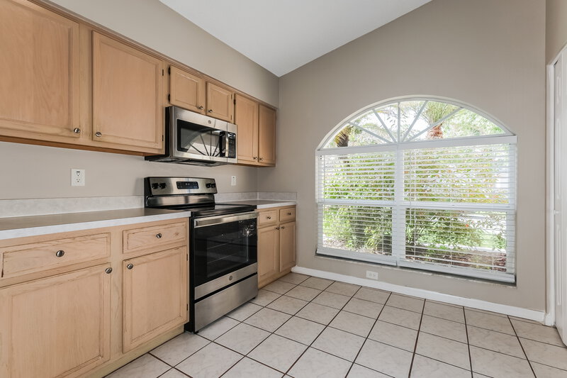 2,050/Mo, 11951 Lark Song Loop Riverview, FL 33579 Kitchen View