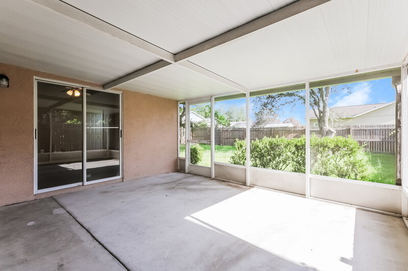 2,050/Mo, 11951 Lark Song Loop Riverview, FL 33579 Screen Porch View