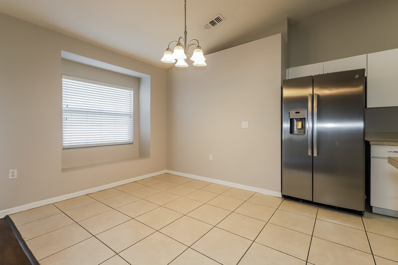 2,260/Mo, 10535 Salisbury St Riverview, FL 33569 Dining Room View