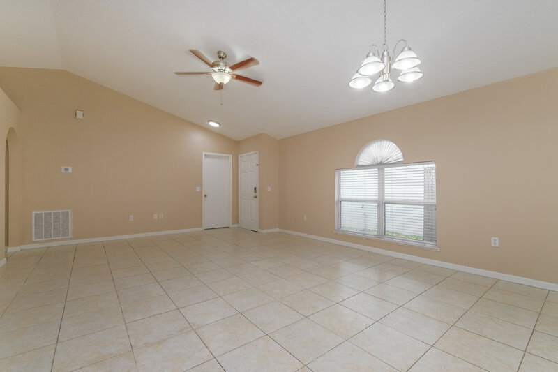 2,025/Mo, 11505 Ivy Flower Loop Riverview, FL 33578 Living Room View 3
