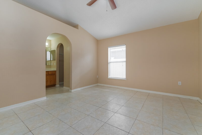 2,025/Mo, 11505 Ivy Flower Loop Riverview, FL 33578 Main Bedroom View 2