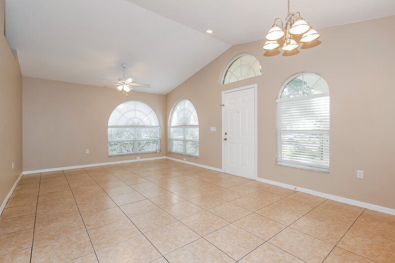 2,420/Mo, 1742 Hulett Dr Brandon, FL 33511 Living Room View