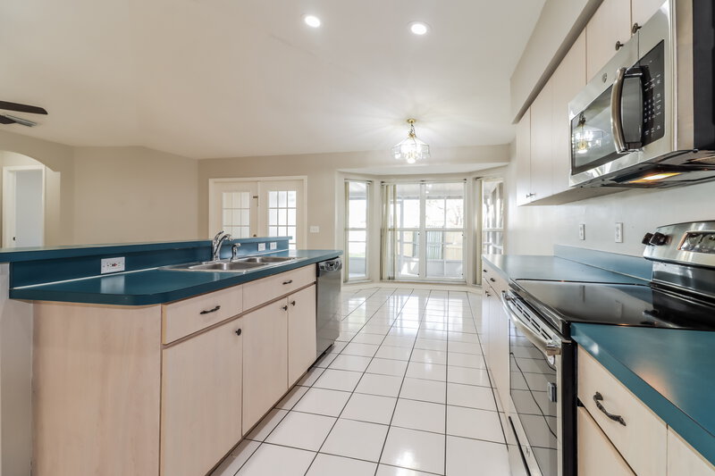 3,540/Mo, 1742 Hulett Dr Brandon, FL 33511 Kitchen View 4