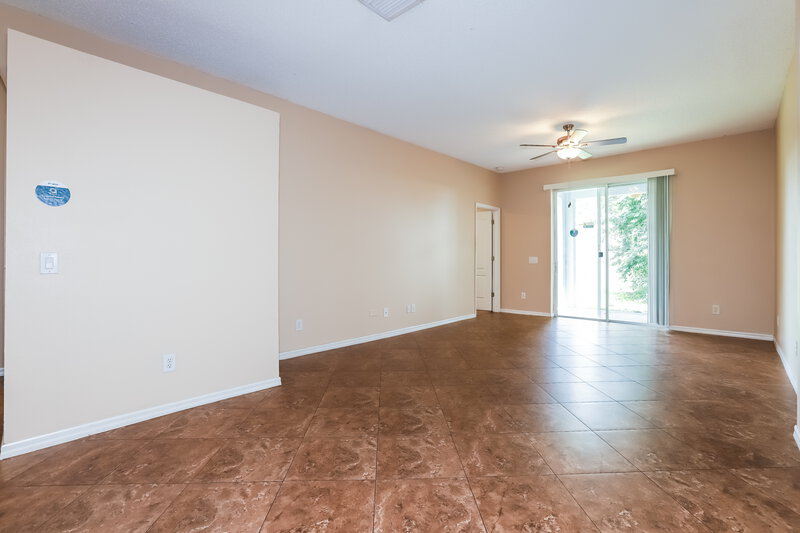 2,935/Mo, 1235 Brooke View Dr Odessa, FL 33556 Family Room View 2