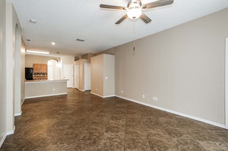 2,920/Mo, 1235 Brooke View Dr Odessa, FL 33556 Family Room View 2
