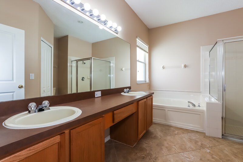 2,935/Mo, 1235 Brooke View Dr Odessa, FL 33556 Main Bathroom View