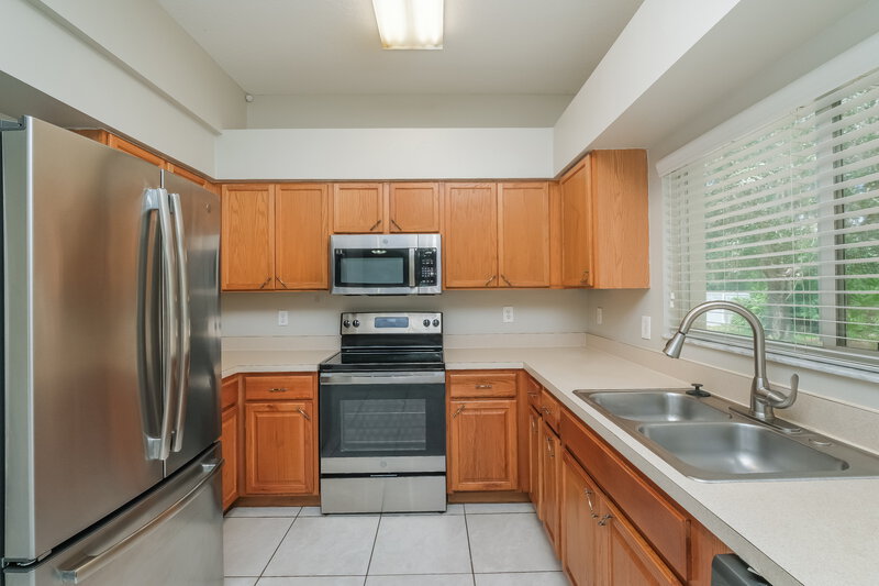 2,515/Mo, 13516 Prestwick Dr Riverview, FL 33579 Kitchen View