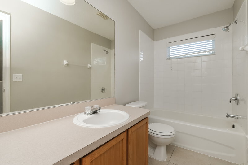 2,515/Mo, 13516 Prestwick Dr Riverview, FL 33579 Bathroom View