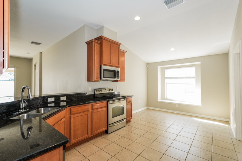 2,310/Mo, 10153 Coldwater Loop Land O' Lakes, FL 34638 Kitchen View