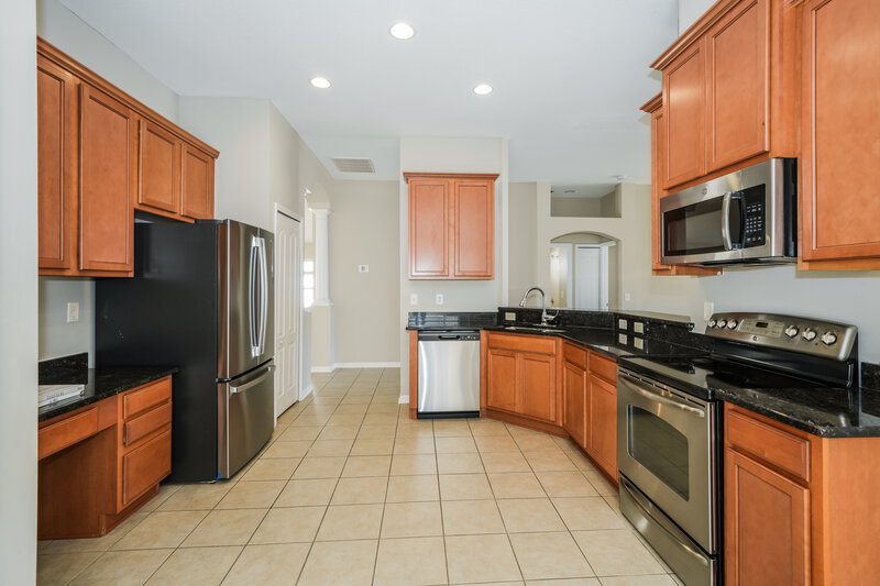 2,310/Mo, 10153 Coldwater Loop Land O' Lakes, FL 34638 Kitchen View 2