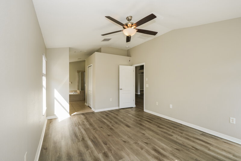 2,310/Mo, 10153 Coldwater Loop Land O' Lakes, FL 34638 Main Bedroom View 2