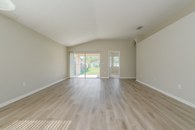 2,410/Mo, 3123 Summer House Dr Valrico, FL 33594 Family Room View