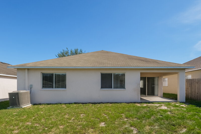 2,410/Mo, 3123 Summer House Dr Valrico, FL 33594 Rear View