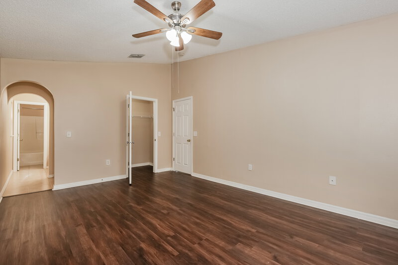 2,005/Mo, 703 Mountain Top Dr Valrico, FL 33594 Main Bedroom View