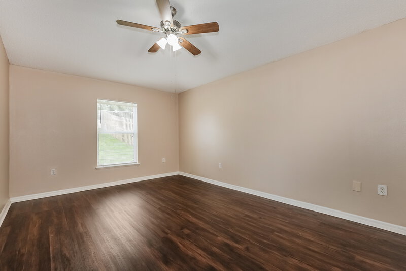 2,005/Mo, 703 Mountain Top Dr Valrico, FL 33594 Main Bedroom View 2