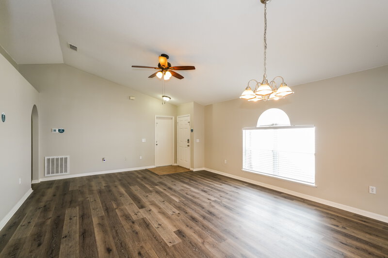 1,990/Mo, 6542 Tabogi Trl Wesley Chapel, FL 33545 Dining Room View 2