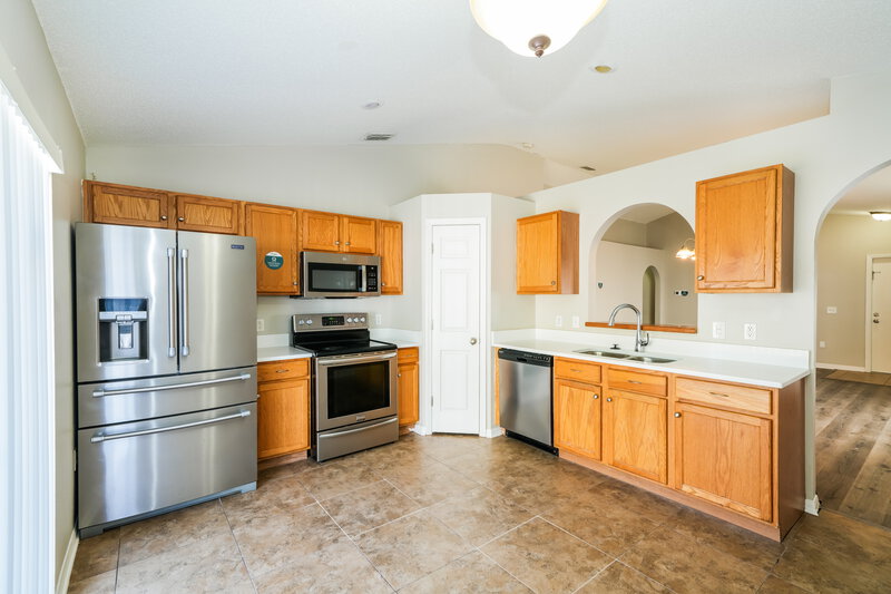 1,990/Mo, 6542 Tabogi Trl Wesley Chapel, FL 33545 Kitchen View