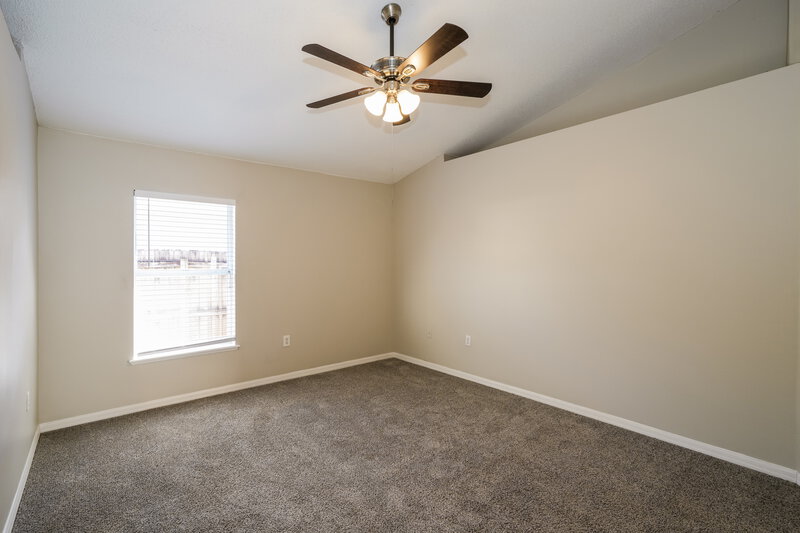 1,990/Mo, 6542 Tabogi Trl Wesley Chapel, FL 33545 Main Bedroom View