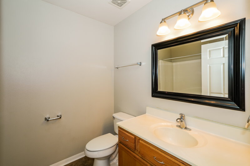 1,990/Mo, 6542 Tabogi Trl Wesley Chapel, FL 33545 Bathroom View