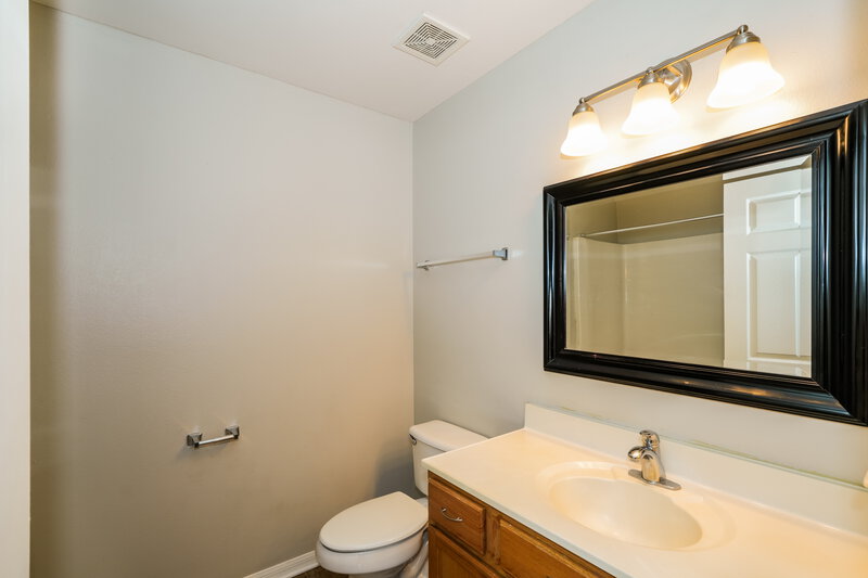 1,990/Mo, 6542 Tabogi Trl Wesley Chapel, FL 33545 Bathroom View 2