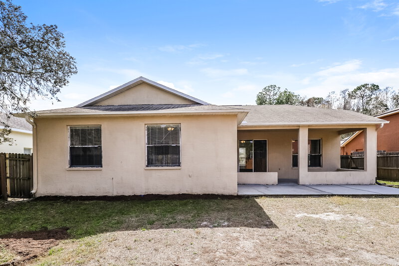2,140/Mo, 7129 Captiva Cir New Port Richey, FL 34655 Rear View