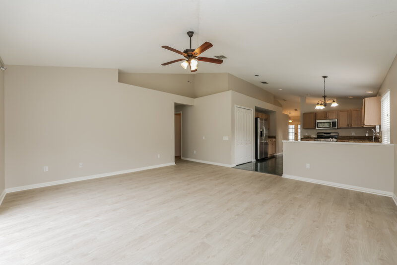 2,250/Mo, 29613 Morningmist Dr Wesley Chapel, FL 33543 Living Room View 2