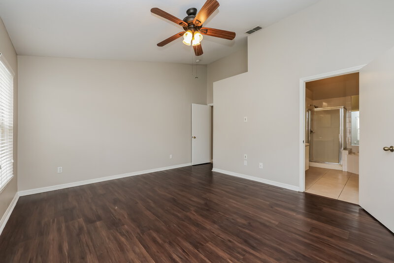 2,250/Mo, 29613 Morningmist Dr Wesley Chapel, FL 33543 Main Bedroom View 2