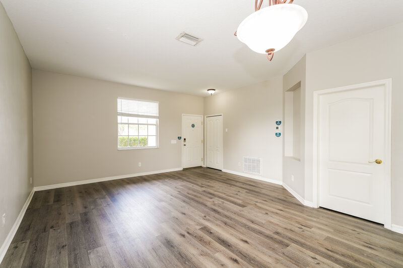 1,970/Mo, 18201 Holly Hills Way Tampa, FL 33647 Living Room View 2
