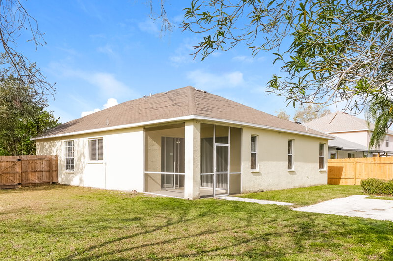 1,970/Mo, 18201 Holly Hills Way Tampa, FL 33647 Rear View