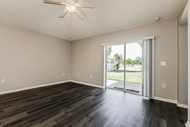 2,030/Mo, 30801 Tremont Dr Zephyrhills, FL 33543 Living Room View 2