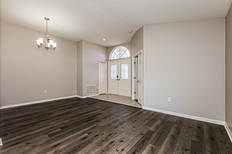 2,030/Mo, 30801 Tremont Dr Zephyrhills, FL 33543 Dining Room View 2