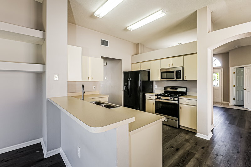 2,030/Mo, 30801 Tremont Dr Zephyrhills, FL 33543 Kitchen View 2