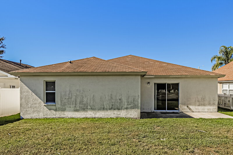 2,030/Mo, 30801 Tremont Dr Zephyrhills, FL 33543 Rear View