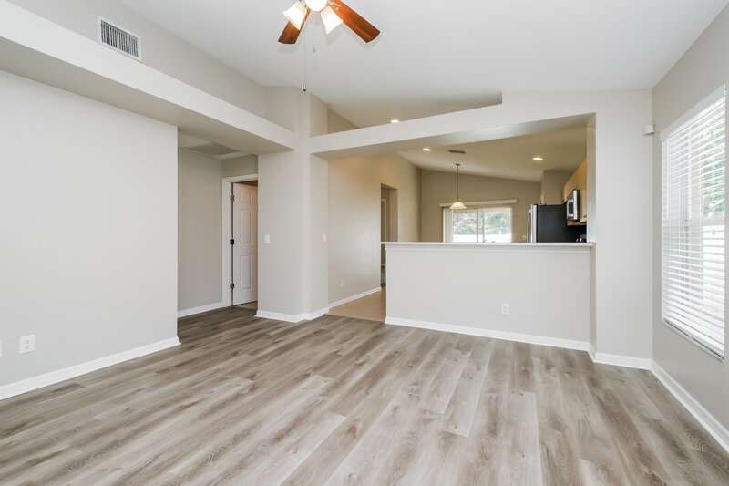 1,915/Mo, 11431 Bay Gardens Loop Riverview, FL 33569 Living Room View 2