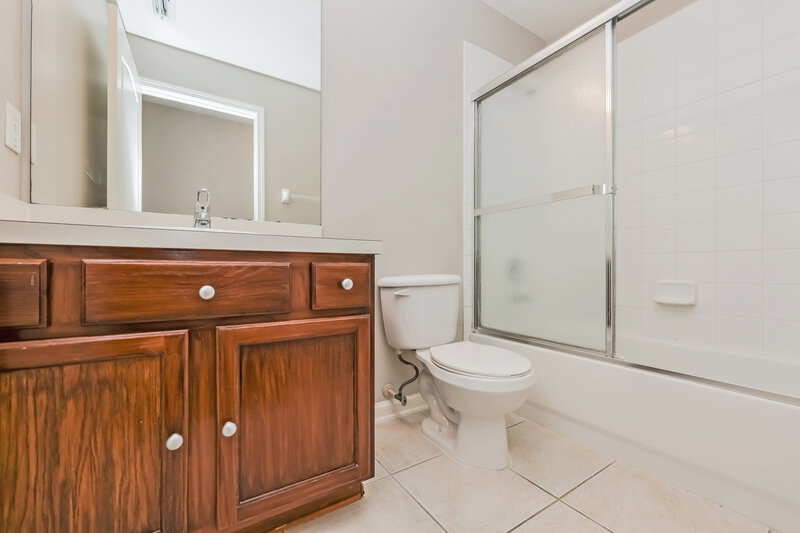 2,270/Mo, 5920 Count Turf Ln Wesley Chapel, FL 33544 Bathroom View