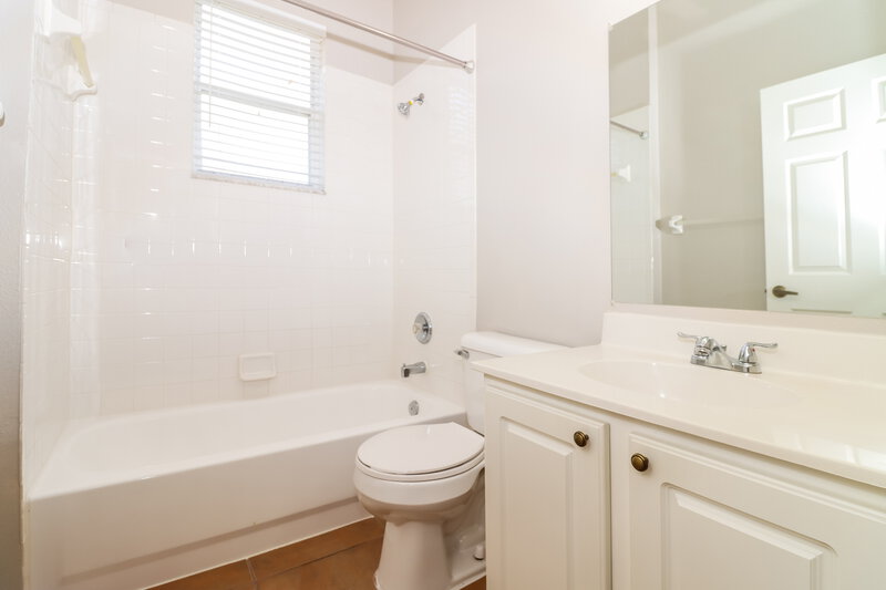 2,445/Mo, 1273 Blackrush Dr Tarpon Springs, FL 34689 Bathroom View