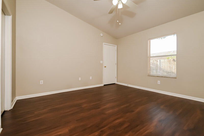 1,945/Mo, 123 Lookout Dr Apollo Beach, FL 33572 Main Bedroom View 2