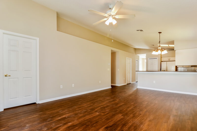 2,220/Mo, 7702 Prospect Hill Cir New Port Richey, FL 34654 Living Room View