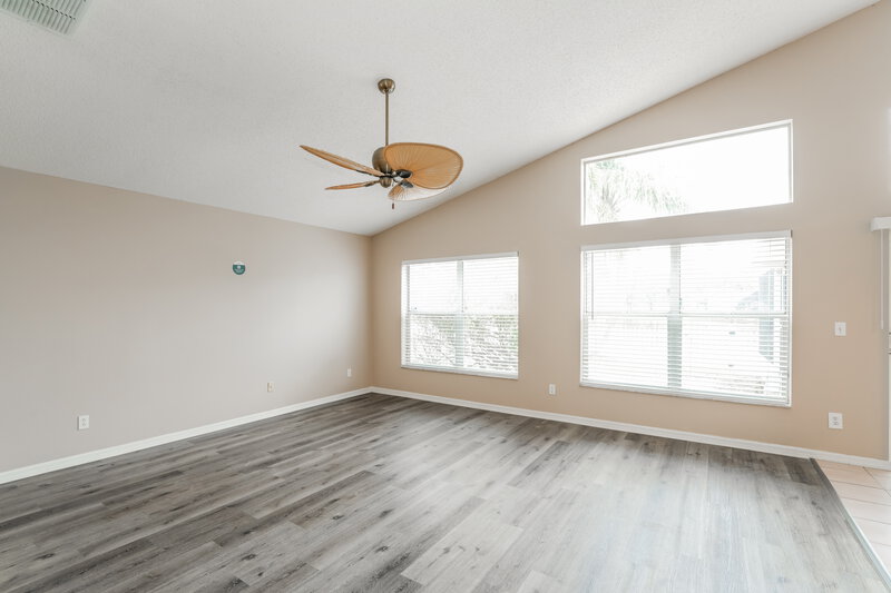 2,240/Mo, 1600 Maximilian Dr Wesley Chapel, FL 33543 Living Room View