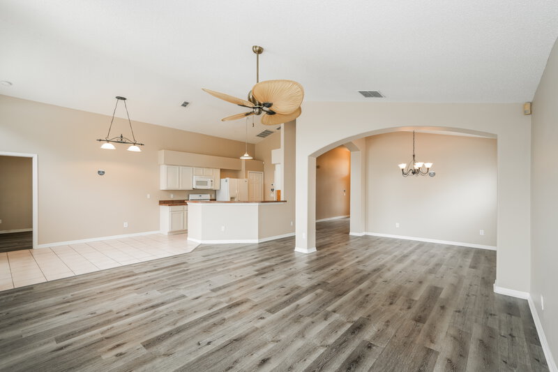 2,240/Mo, 1600 Maximilian Dr Wesley Chapel, FL 33543 Living Room View 3