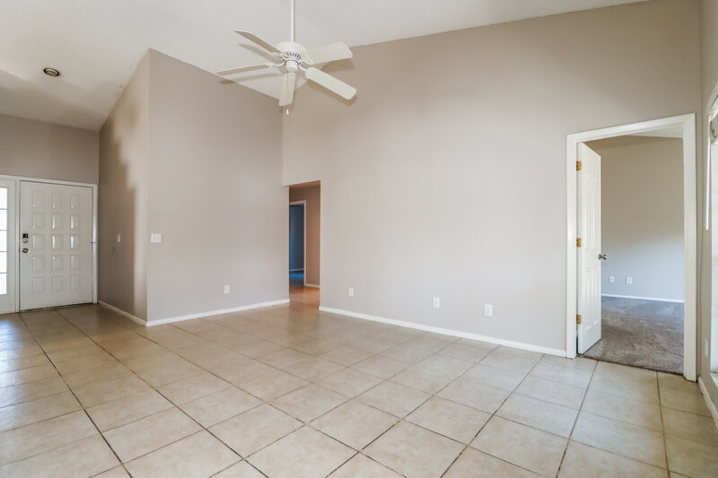 2,265/Mo, 1546 River Oaks Dr Tarpon Springs, FL 34689 Living Room View