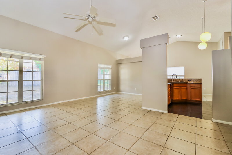 2,265/Mo, 1546 River Oaks Dr Tarpon Springs, FL 34689 Dining Room View